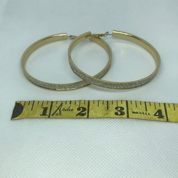 SILVER SPARKLE EARRINGS ✨✨✨ - Picture 4 of 4